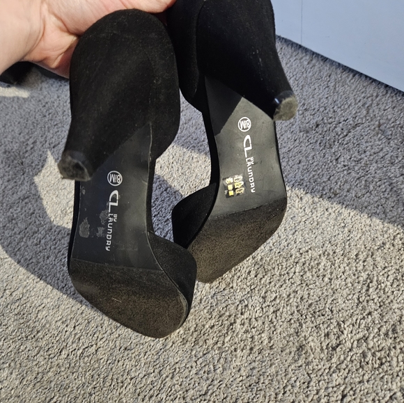 CL by Laundry Heels - Picture 4 of 4